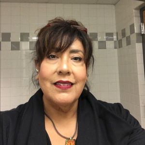 Meet your Posher, Leticia